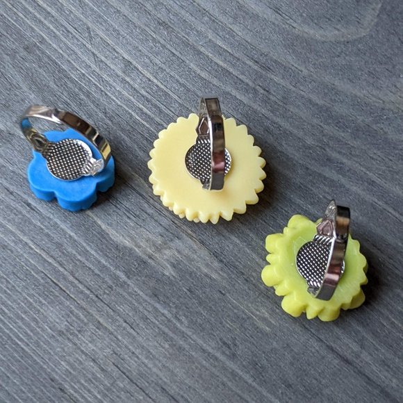 Floral Resin Rings Set of 3 - Blue Cherry Blossom, Yellow Mum, Green Dahlia - Picture 13 of 13